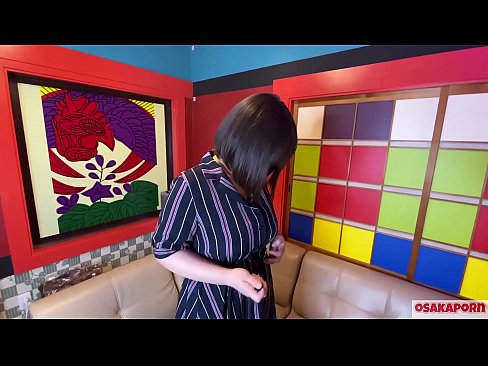 ❤️ Böyük döşləri olan yapon şirini seks oyuncaqları ilə mastürbasyon edir və orqazm olur. Müsahibədə yaşadığı təcrübədən danışır. Böyük döşlər və tüklü pişik yüksək səslə inildəyir. Osakaporn ️❌ Seks videosu bizdə